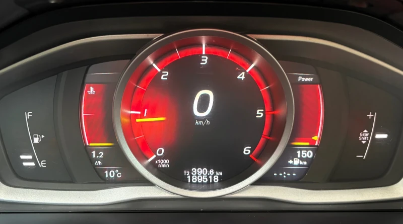 Volvo XC60 2.0 D3, 150HP, DIGITAL COCKPIT, OCEAN RACE, снимка 16 - Автомобили и джипове - 52666849