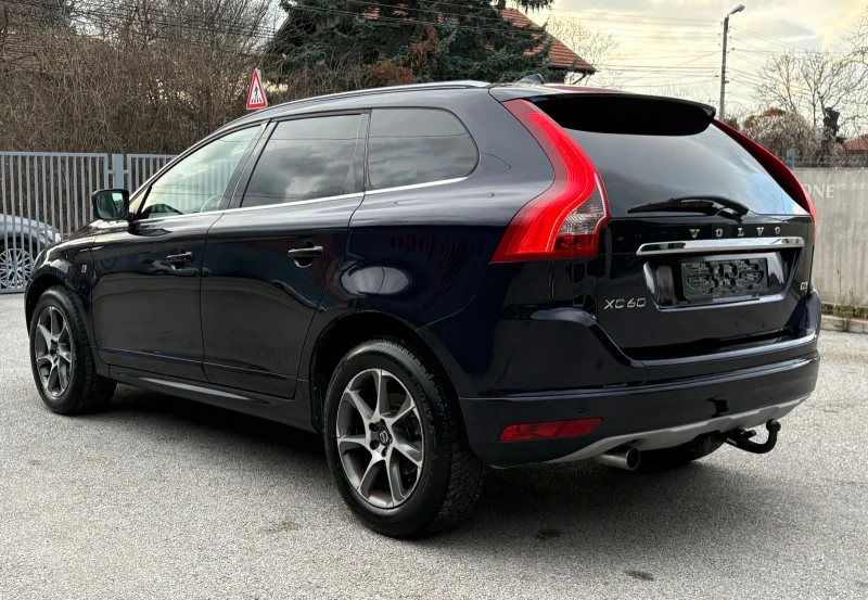 Volvo XC60 2.0 D3, 150HP, DIGITAL COCKPIT, OCEAN RACE, снимка 4 - Автомобили и джипове - 52666849