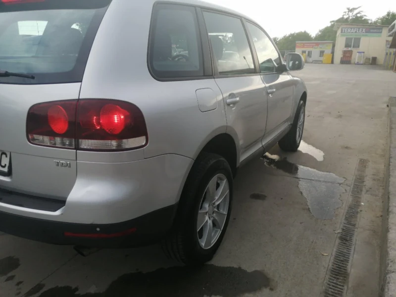 VW Touareg, снимка 5 - Автомобили и джипове - 53062635