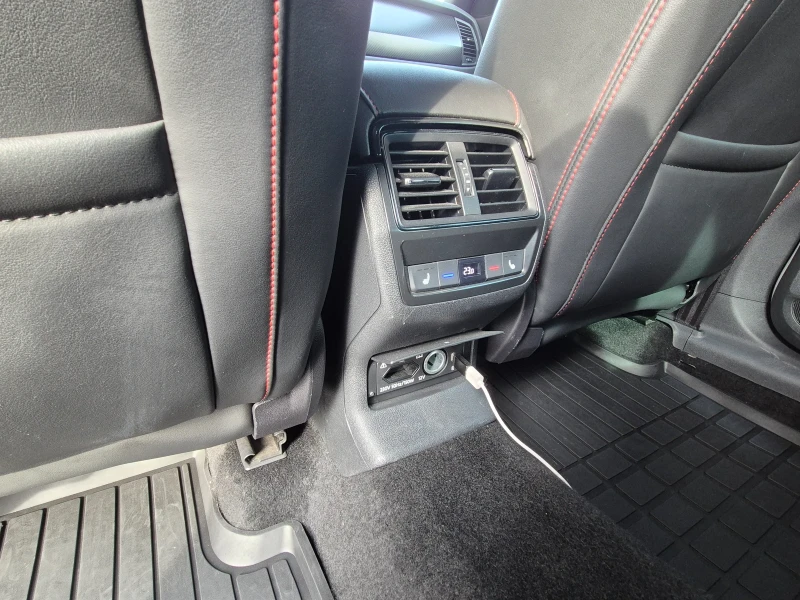 Skoda Kodiaq 2.0 TDI Vrs , 4x4, снимка 6 - Автомобили и джипове - 53423249