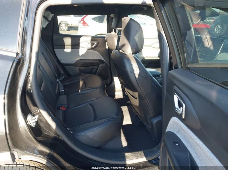 Jeep Compass 2.0L I-4 DI, DOHC, VVT, TURBO, 200HP 4X4 Drive, снимка 13 - Автомобили и джипове - 53501001