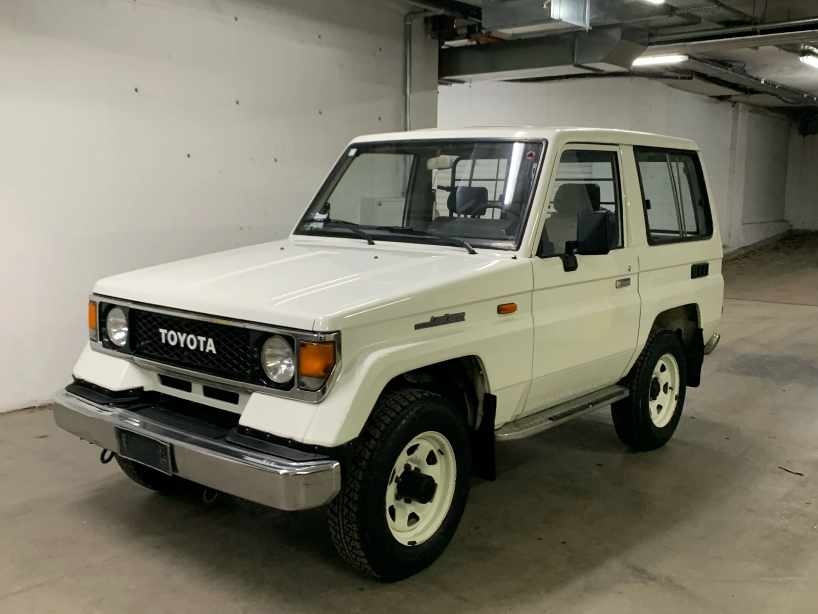 Toyota Land cruiser 70 2.4TD 2LT  - изображение 2