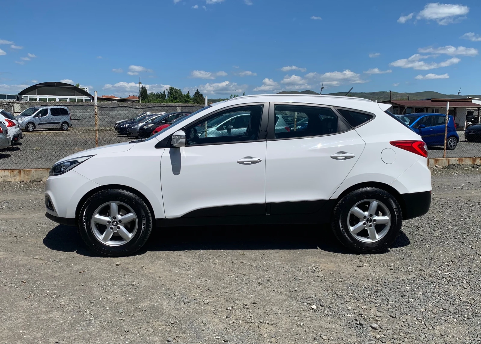 Hyundai IX35 Tuscon II Facelift 1.7 CRDi(115к.с)2WD EURO 5B - изображение 8