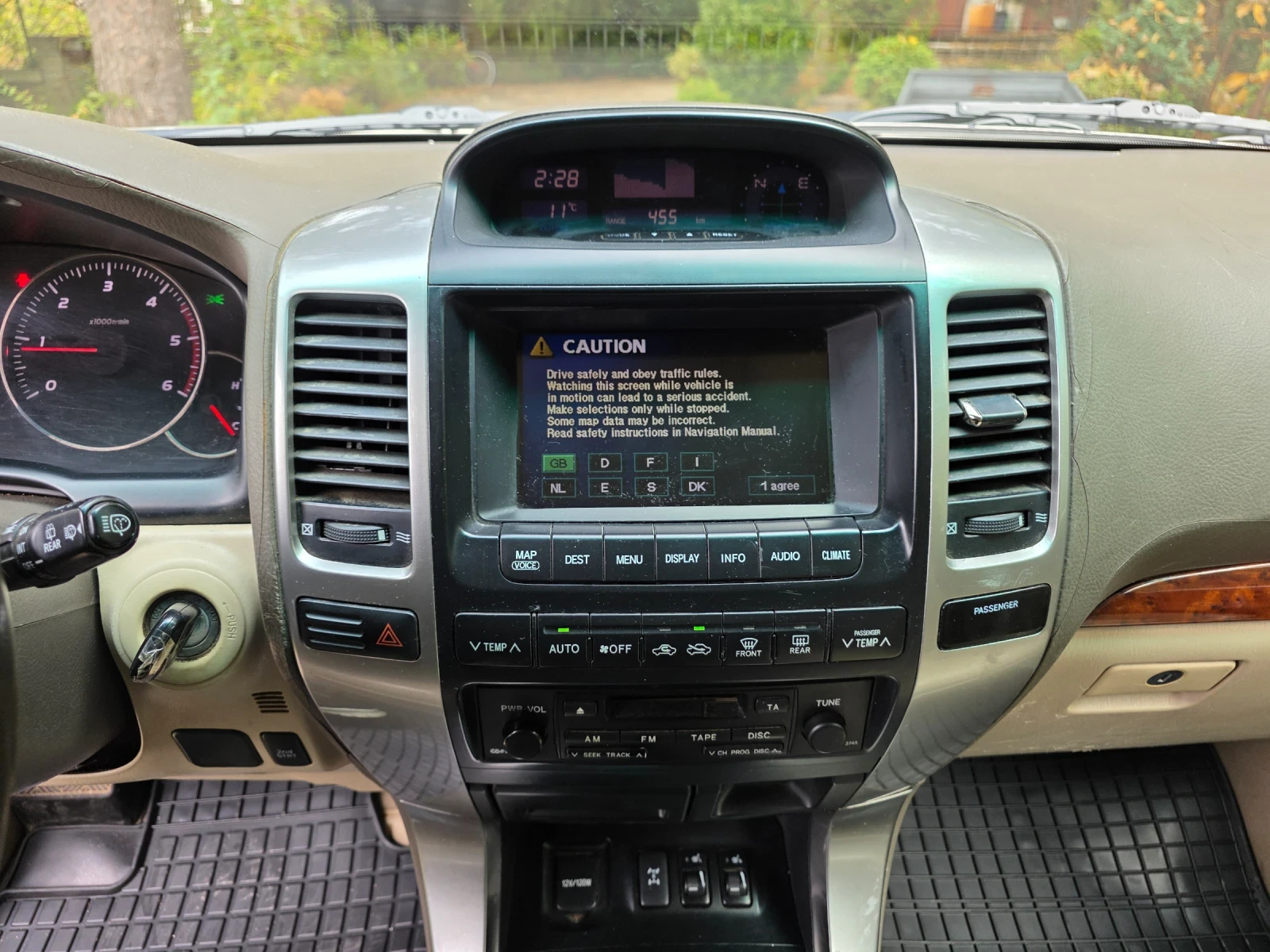 Toyota Land cruiser 120 Full екстри, 1ви собственик - изображение 2