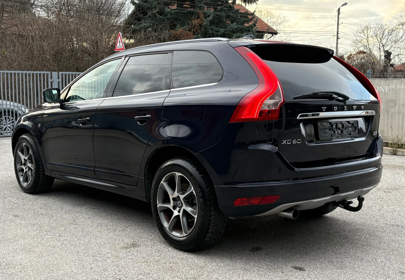 Volvo XC60 2.0 D3, 150HP, DIGITAL COCKPIT, OCEAN RACE - изображение 4