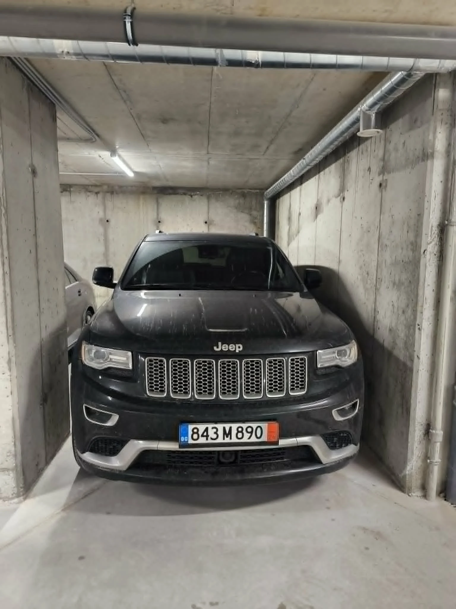 Jeep Grand cherokee SUMMIT V8 HEMI