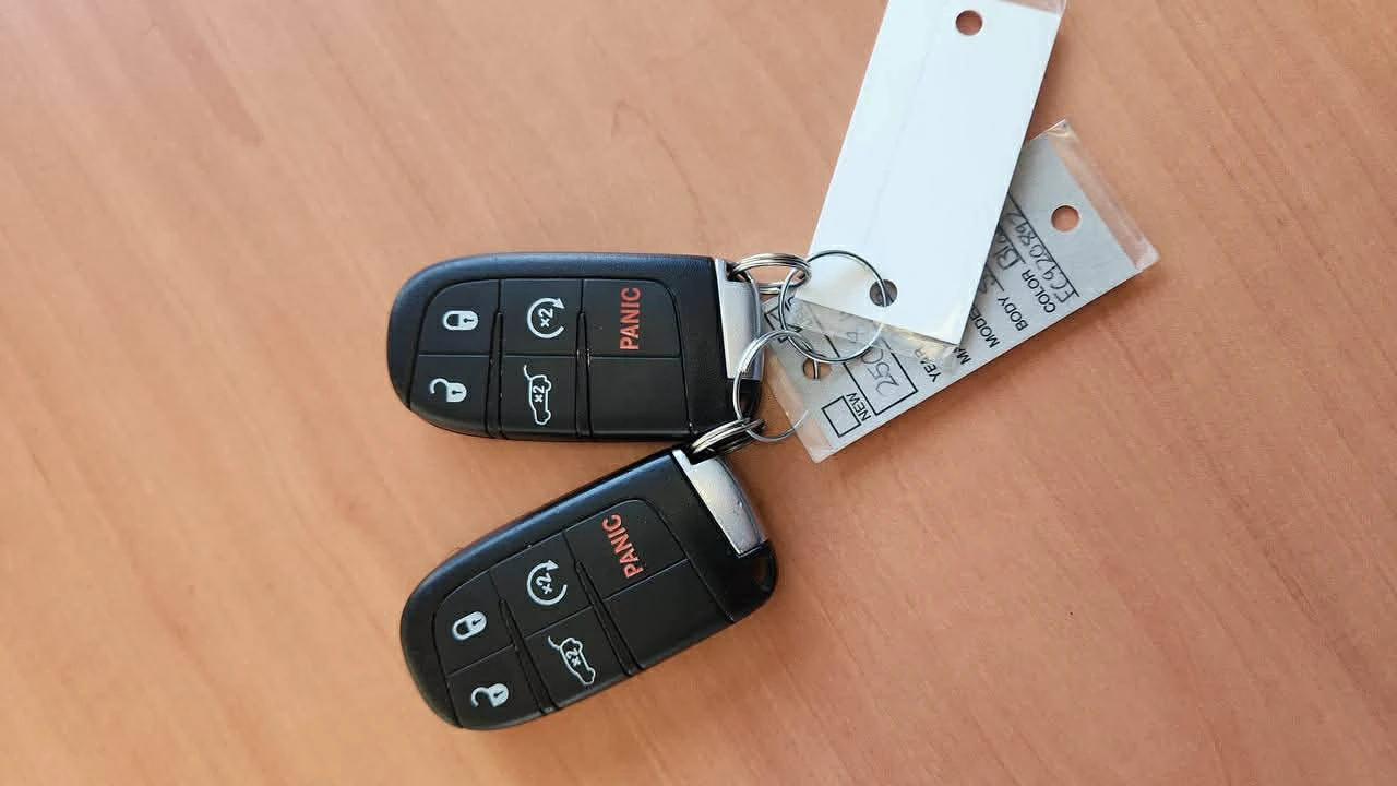 Jeep Grand cherokee SUMMIT V8 HEMI, снимка 17 - Автомобили и джипове - 53540854