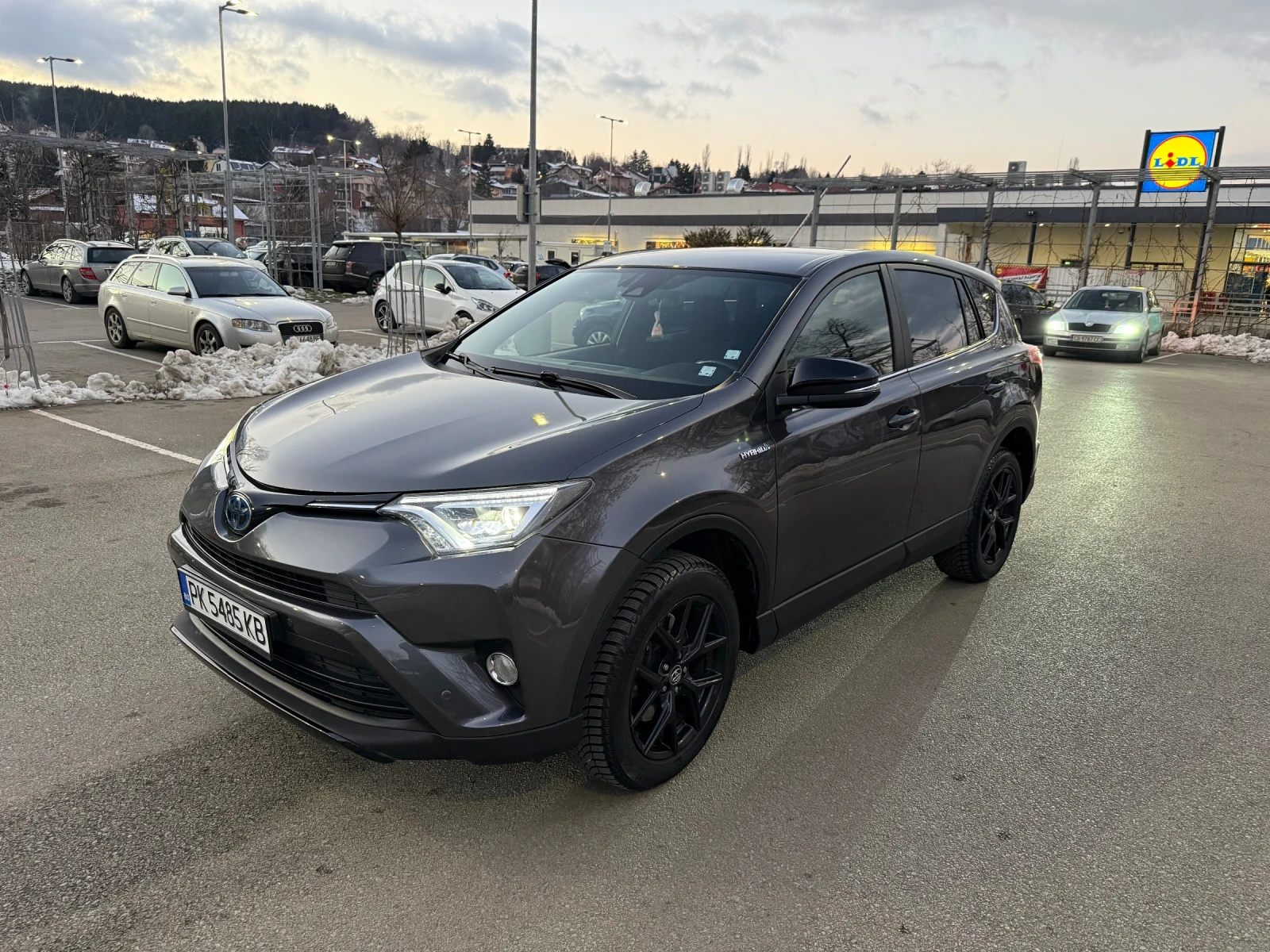 Toyota Rav4 = 2.5 VVTi TOP= 