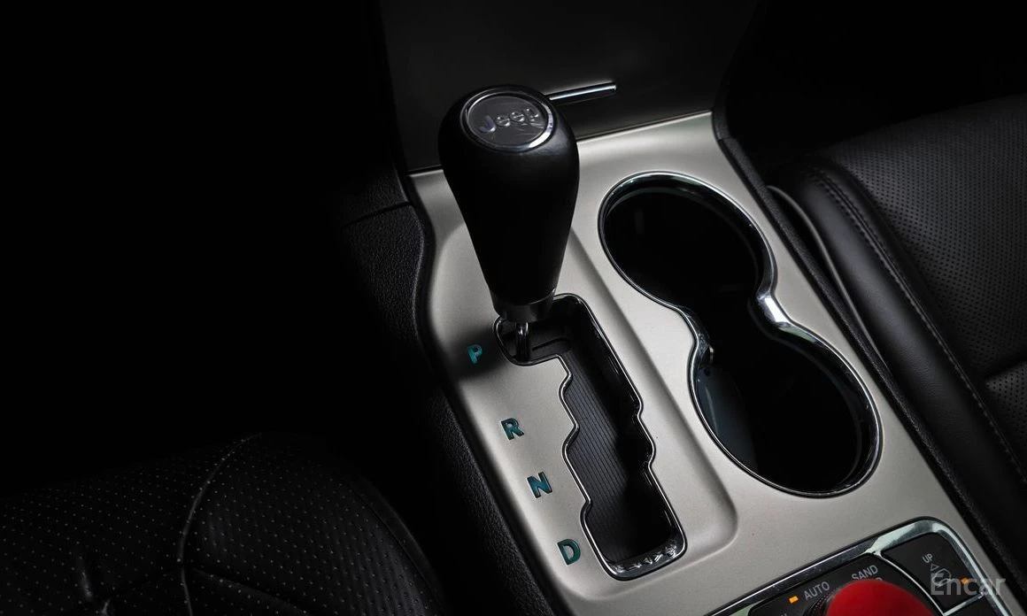 Jeep Grand cherokee, снимка 9 - Автомобили и джипове - 54066065