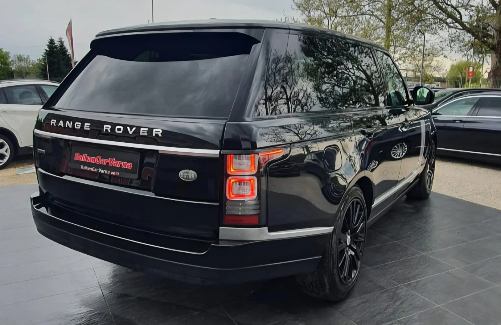 Land Rover Range rover Autobiography 3.0 TDV6 Luxury SUV, снимка 7 - Автомобили и джипове - 54383372