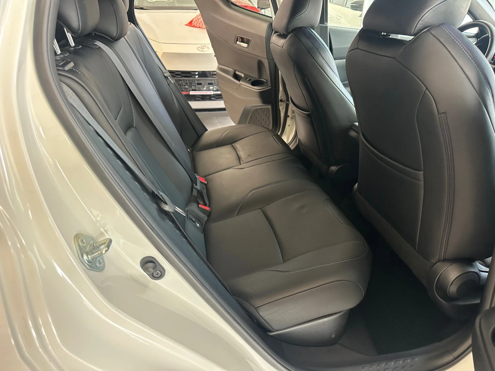 Toyota C-HR Classy, снимка 8 - Автомобили и джипове - 54961774