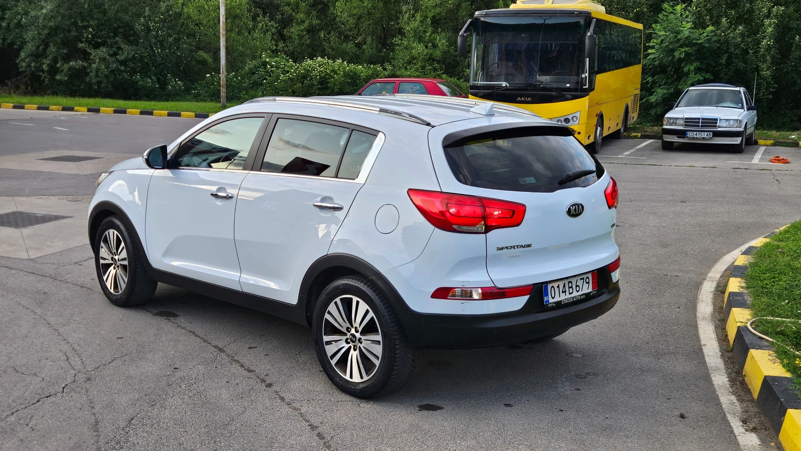 Kia Sportage 1.7 Crdi NAVIG/KOJA/KLIMA/6skorosti, снимка 4 - Автомобили и джипове - 55405496