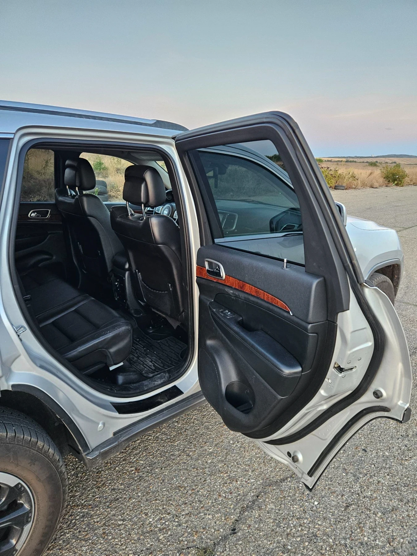 Jeep Grand cherokee На пружини!, снимка 8 - Автомобили и джипове - 55968491