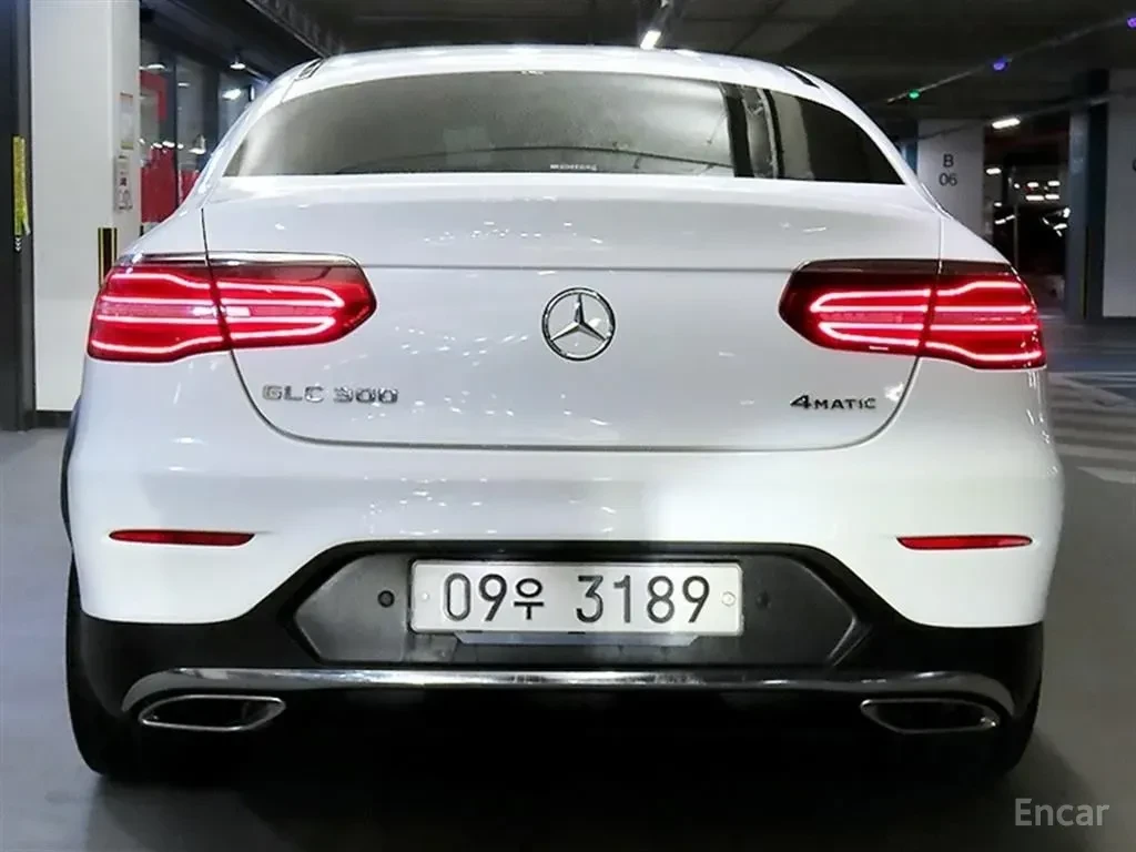 Mercedes-Benz GLC 300 COUPE* AMG* LINE* BURMESTER* ХЕДЪП* 360КАМЕРА* , снимка 5 - Автомобили и джипове - 56246376
