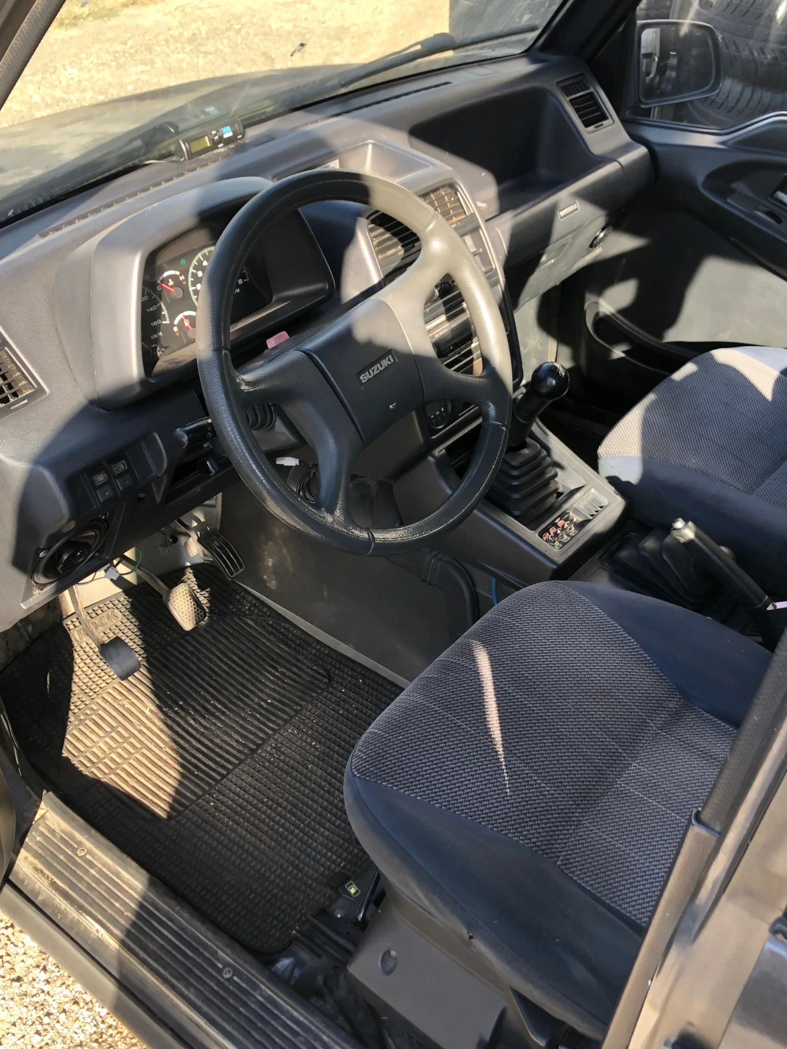 Suzuki Vitara БЕЗ НИКАКВА РЪЖДА, снимка 3 - Автомобили и джипове - 56317649