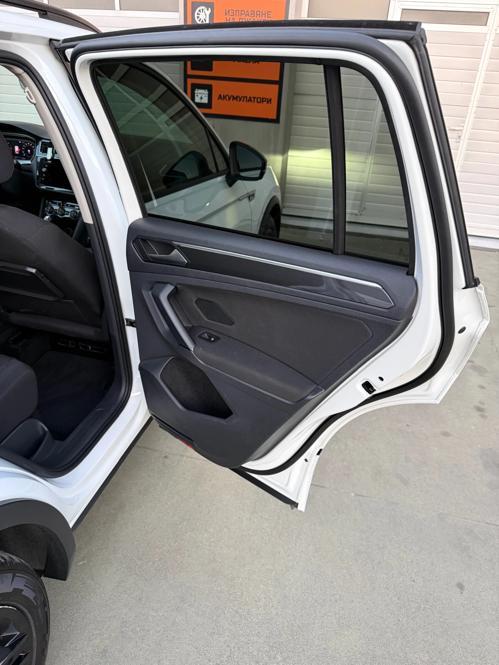 VW Tiguan  (facelift 2020) R-Line 2.0 TDI (150 ��)  | Mobile.bg � ����������� 13