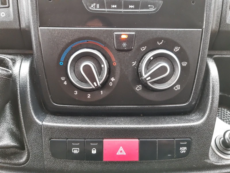 Peugeot Boxer  2.0 - 130кс, снимка 11 - Бусове и автобуси - 52152102
