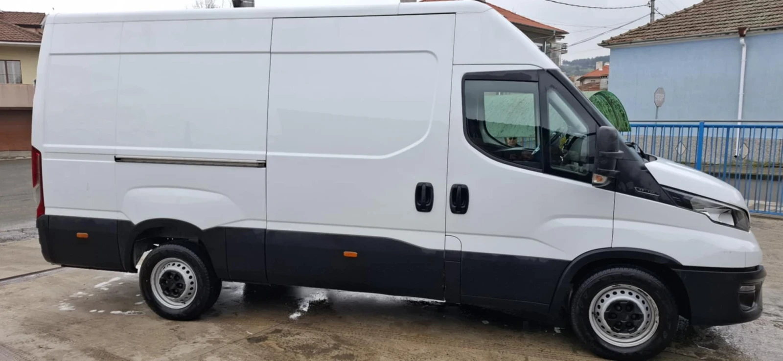 Iveco Daily 35s14, снимка 8 - Бусове и автобуси - 54157561