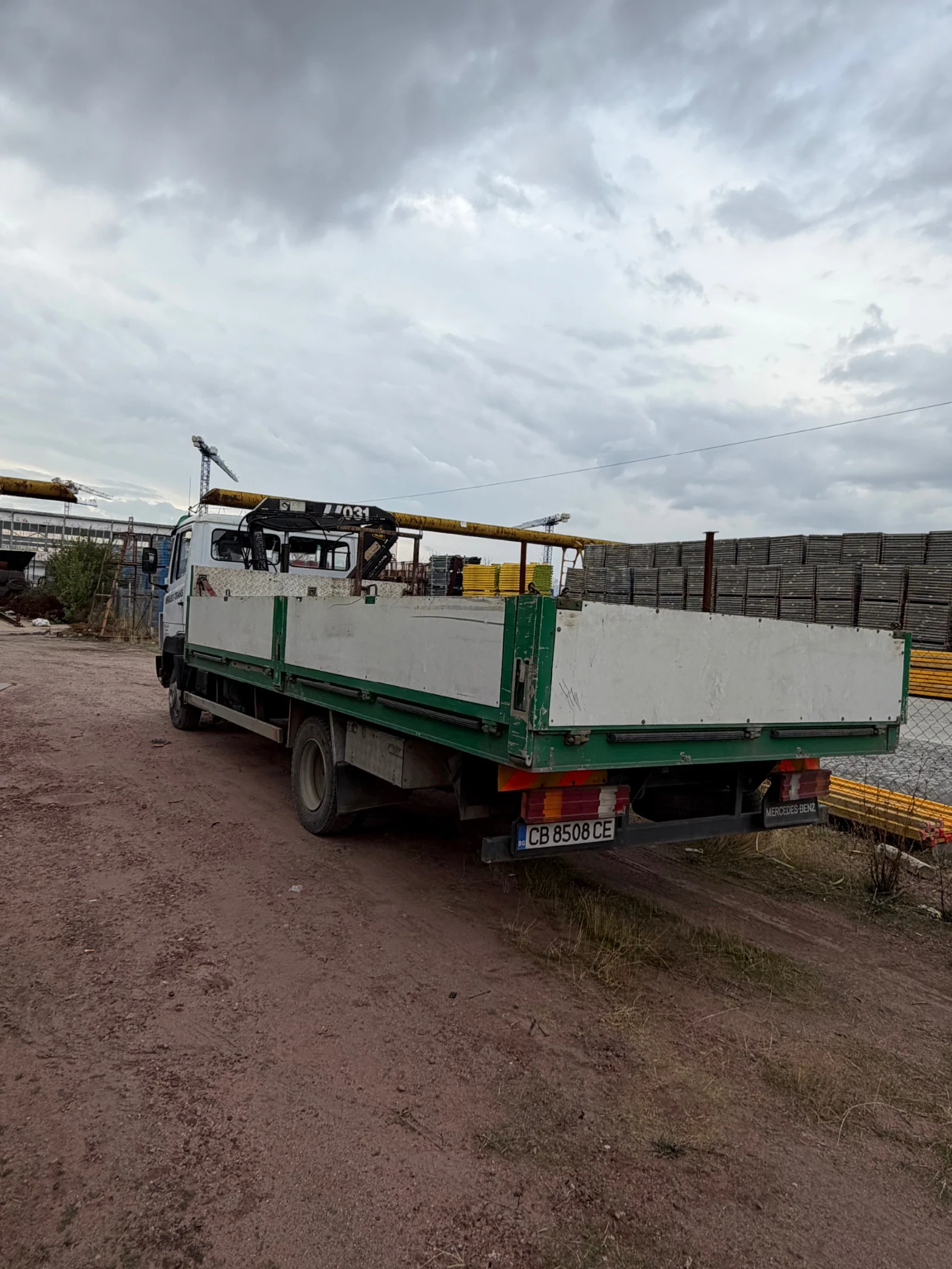 Mercedes-Benz 814 Кран, снимка 7 - Камиони - 56236451