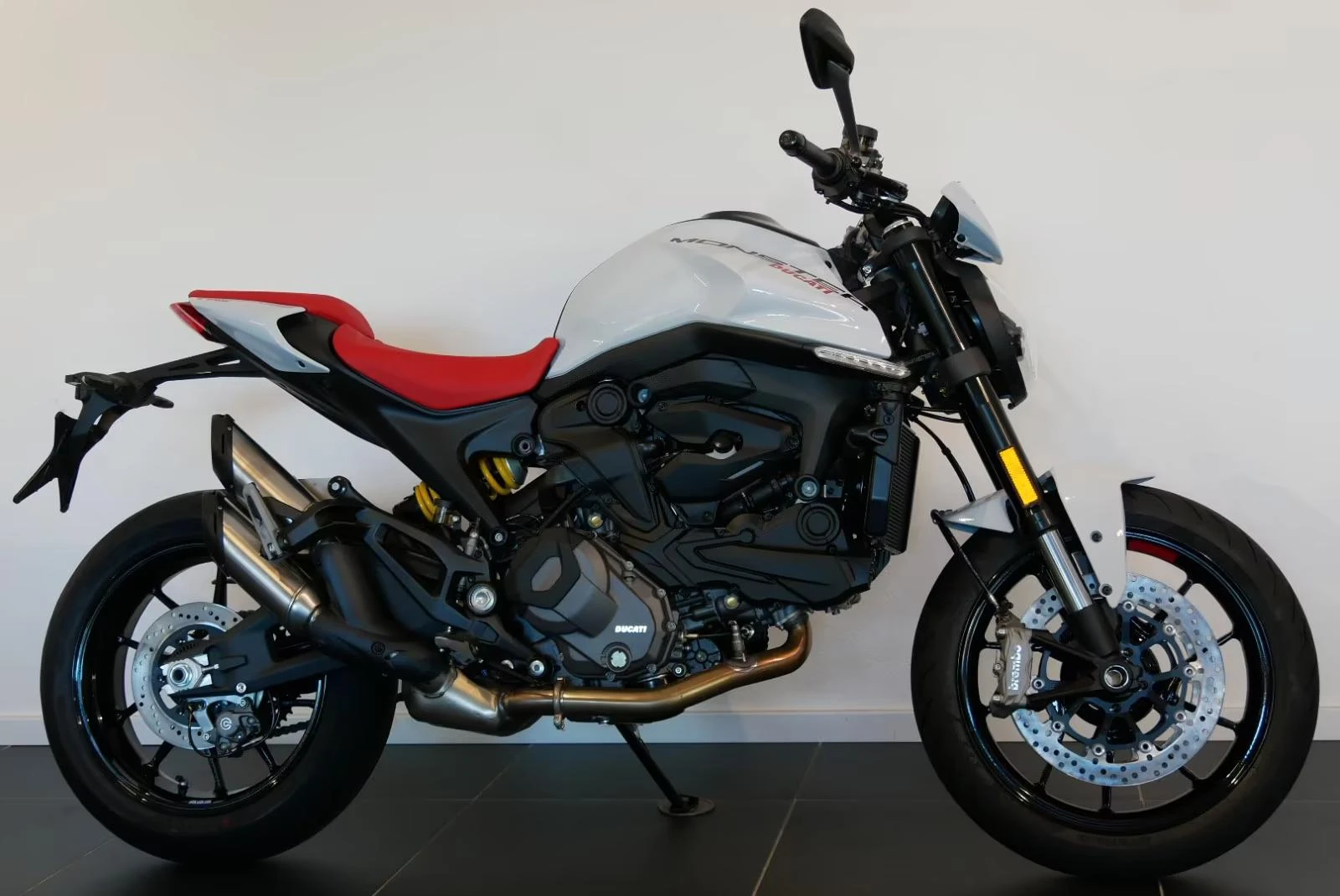 Ducati Monster 937, 111 к.с. 890 ccm, new, 12/2025, снимка 2 - Мотоциклети и мототехника - 55933253
