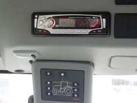 Трактор Claas 810, снимка 7