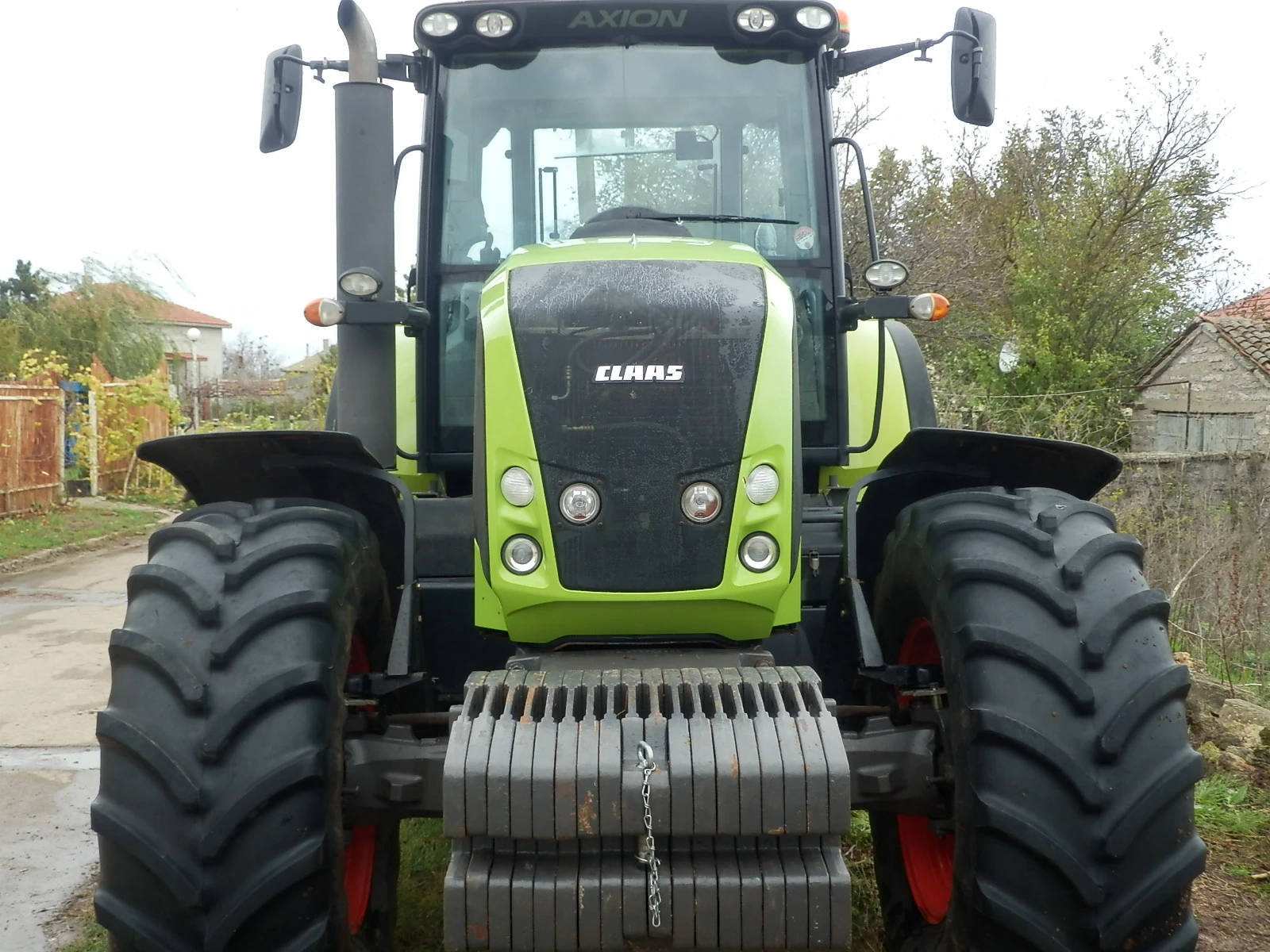 Трактор Claas 810, снимка 2 - Селскостопанска техника - 54195520