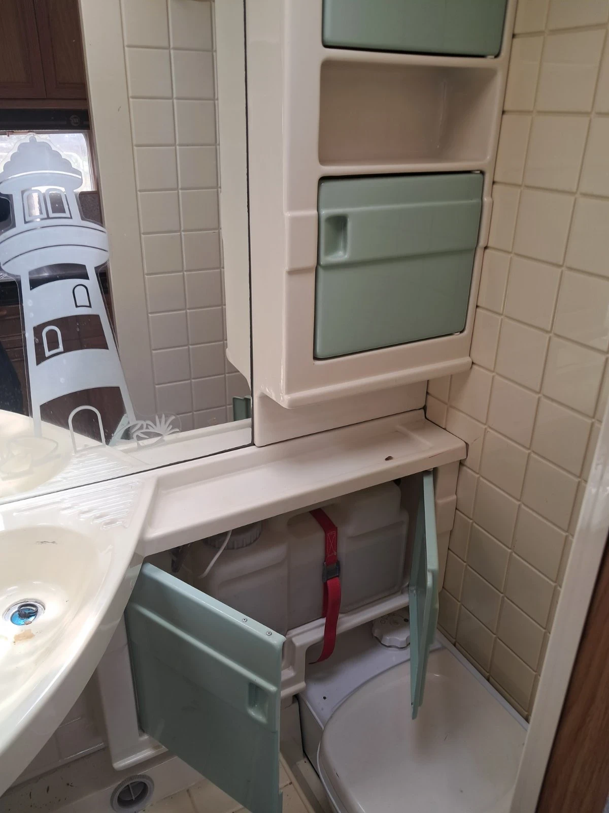 Каравана TEC Тес Тв5, снимка 5 - Каравани и кемпери - 54242227