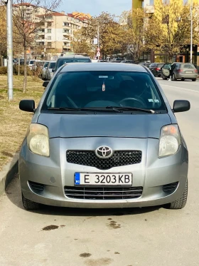 Toyota Yaris 1.0, снимка 1