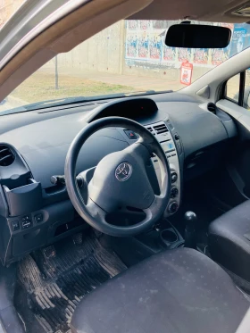 Toyota Yaris 1.0, снимка 6