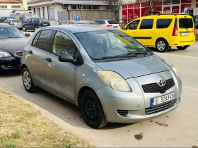 Toyota Yaris 1.0, снимка 3