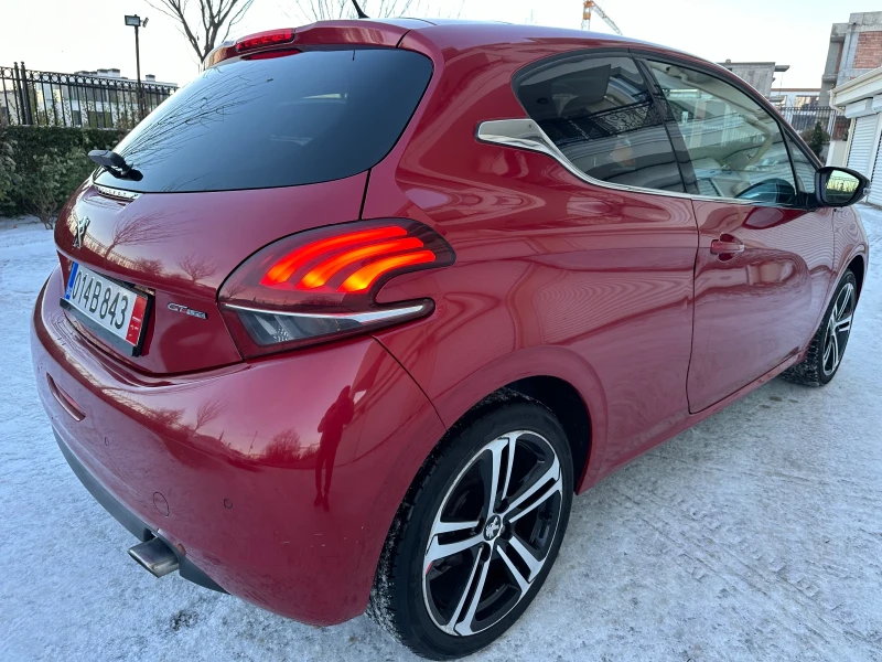 Peugeot 208 1.2t GT line+ LED+ PANORAMA+ 119000km+ euro 6b, снимка 5 - Автомобили и джипове - 48091561