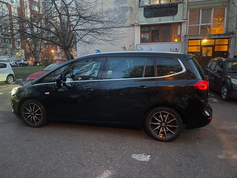 Opel Zafira, снимка 5 - Автомобили и джипове - 48788526