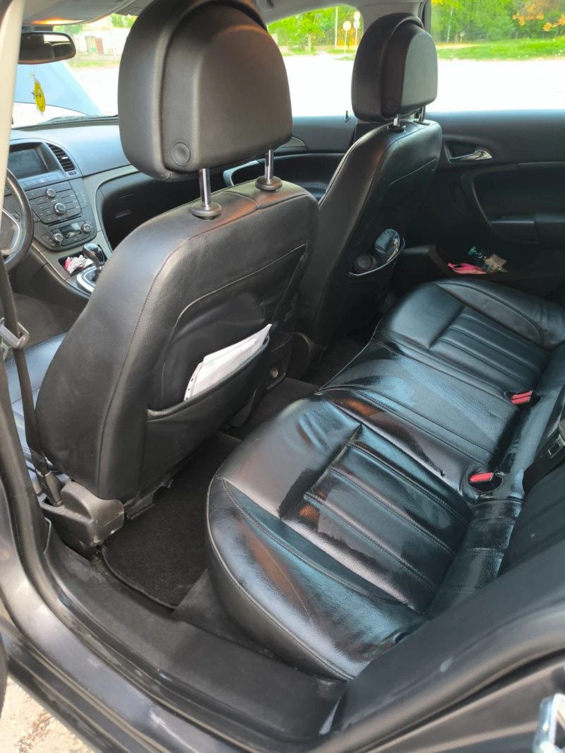 Opel Insignia Sports Tourer , снимка 14 - Автомобили и джипове - 52204495