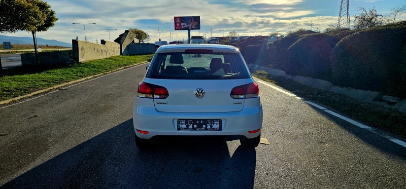 VW Golf  1.6 ФАБРИЧНА ГАЗ, снимка 6 - Автомобили и джипове - 52208632