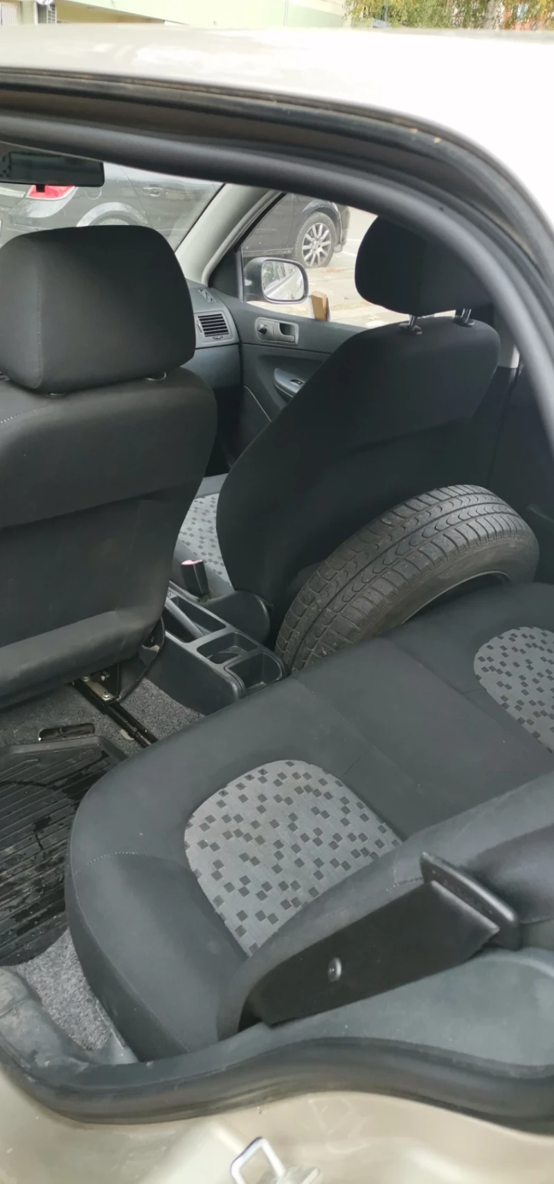 Skoda Fabia 1, снимка 10 - Автомобили и джипове - 52486566