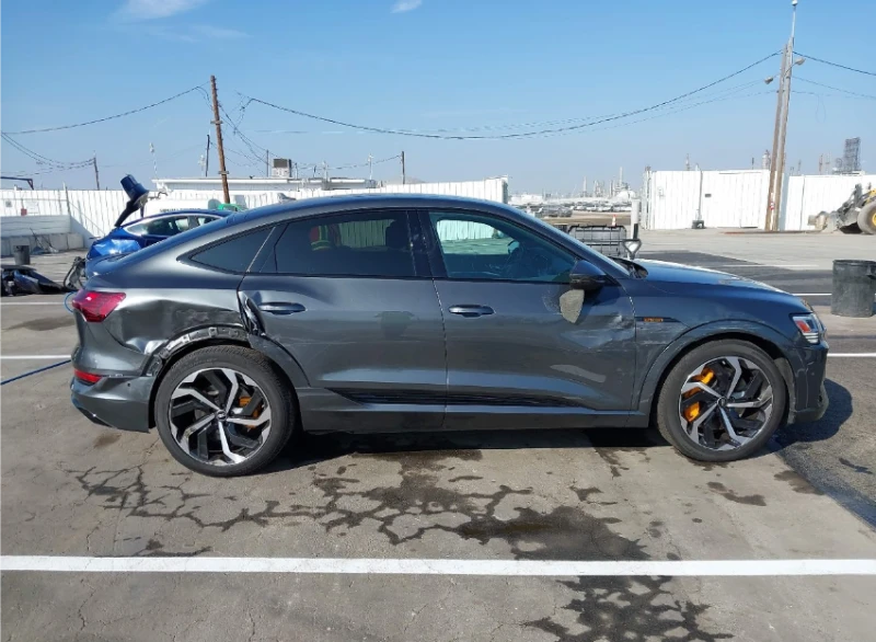 Audi E-Tron S LINE QUATTRO* ОБДУХВАНЕ* Bang & Olufsen* ПОДГРЕВ, снимка 7 - Автомобили и джипове - 52713611