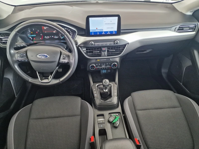 Ford Focus 1.5 120kc, снимка 13 - Автомобили и джипове - 53365934