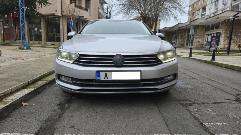 VW Passat  2.0 TDI (150 к.с.) | New Navi & Ambiligh, снимка 2 - Автомобили и джипове - 53434705