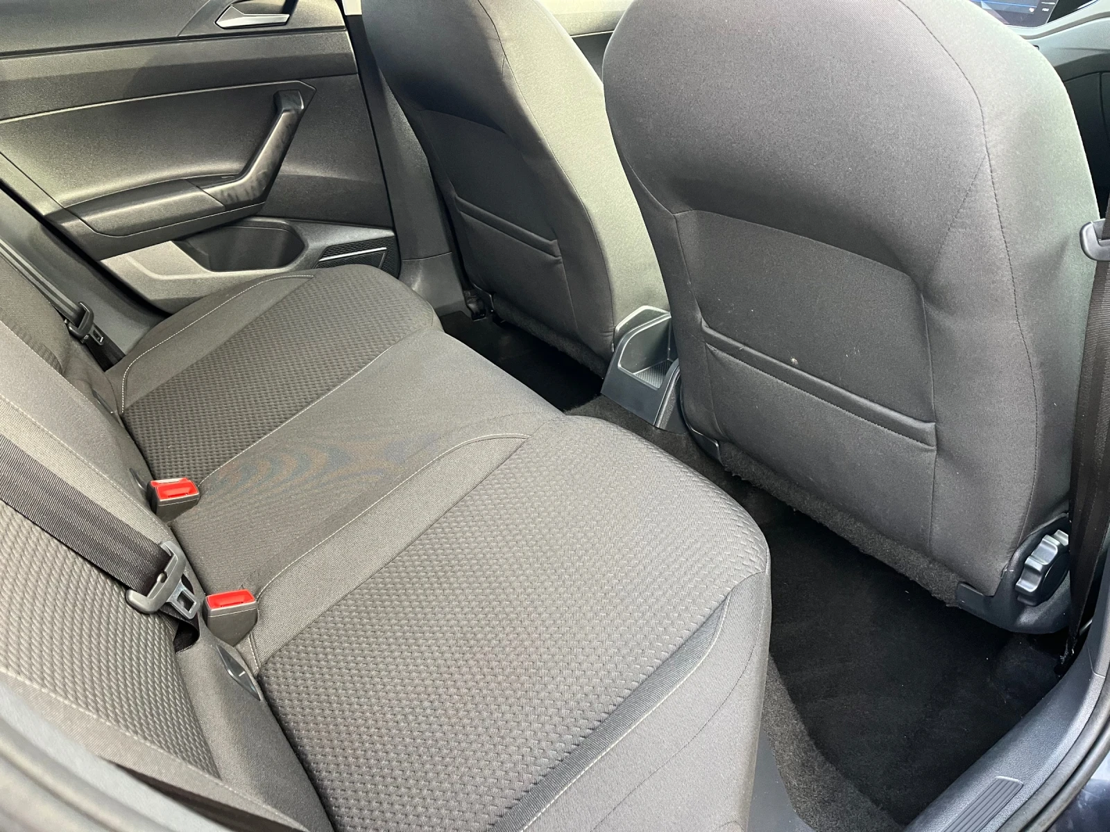 VW Polo 1.0 75к.с, дистроник, климатроник, лед | Mobile.bg — изображение 15