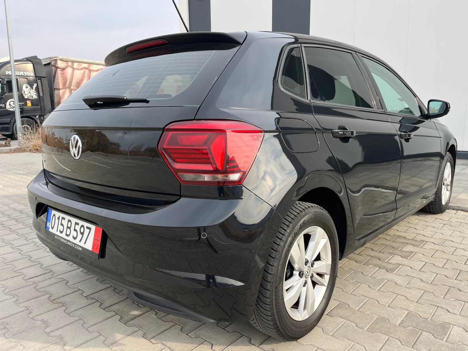 VW Polo 1.0 75к.с, дистроник, климатроник, лед - изображение 6