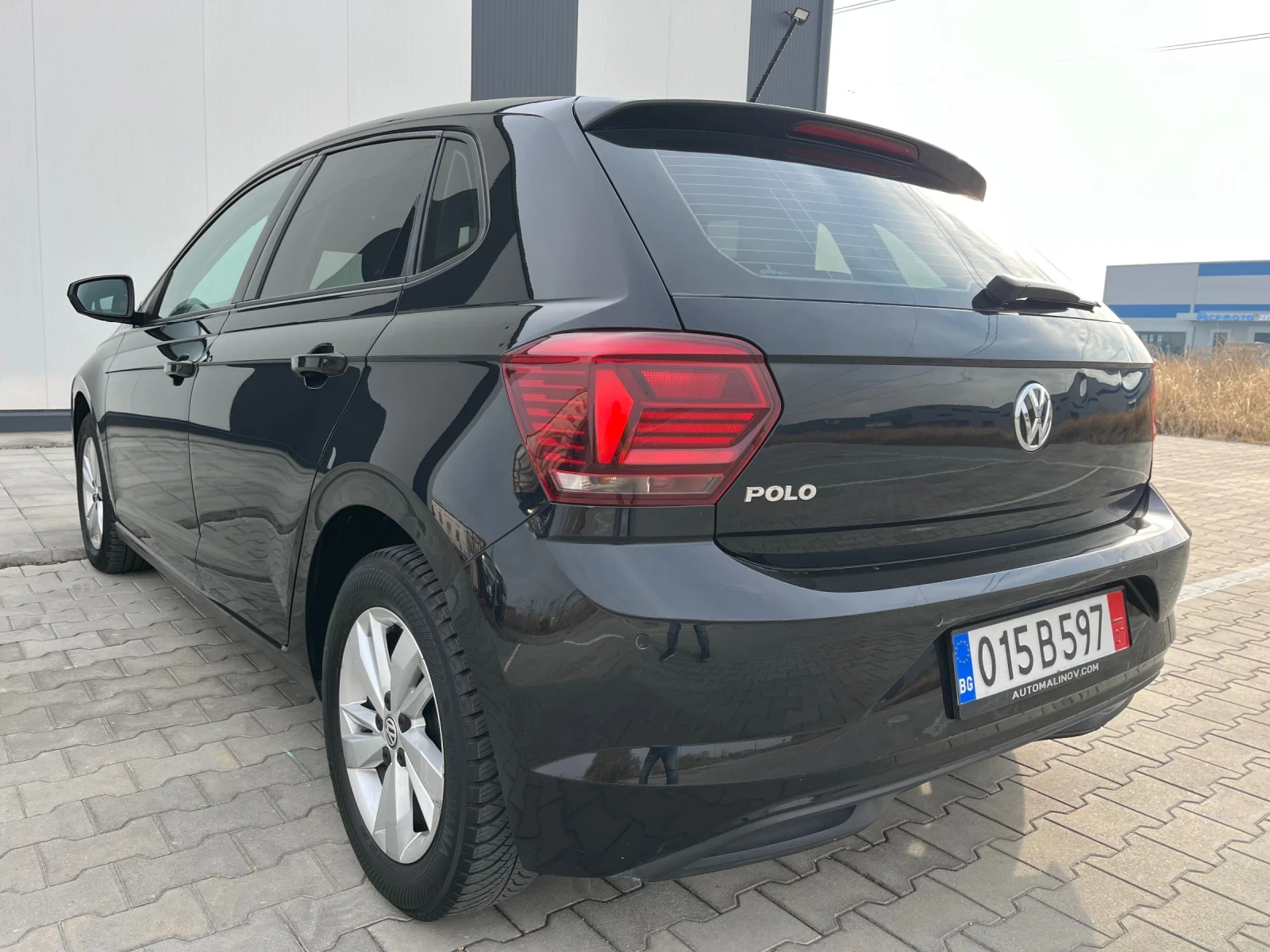 VW Polo 1.0 75к.с, дистроник, климатроник, лед - изображение 8