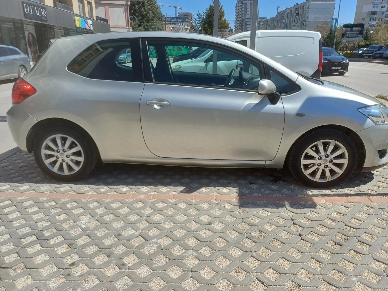 Toyota Auris 2.0-D4D - изображение 7