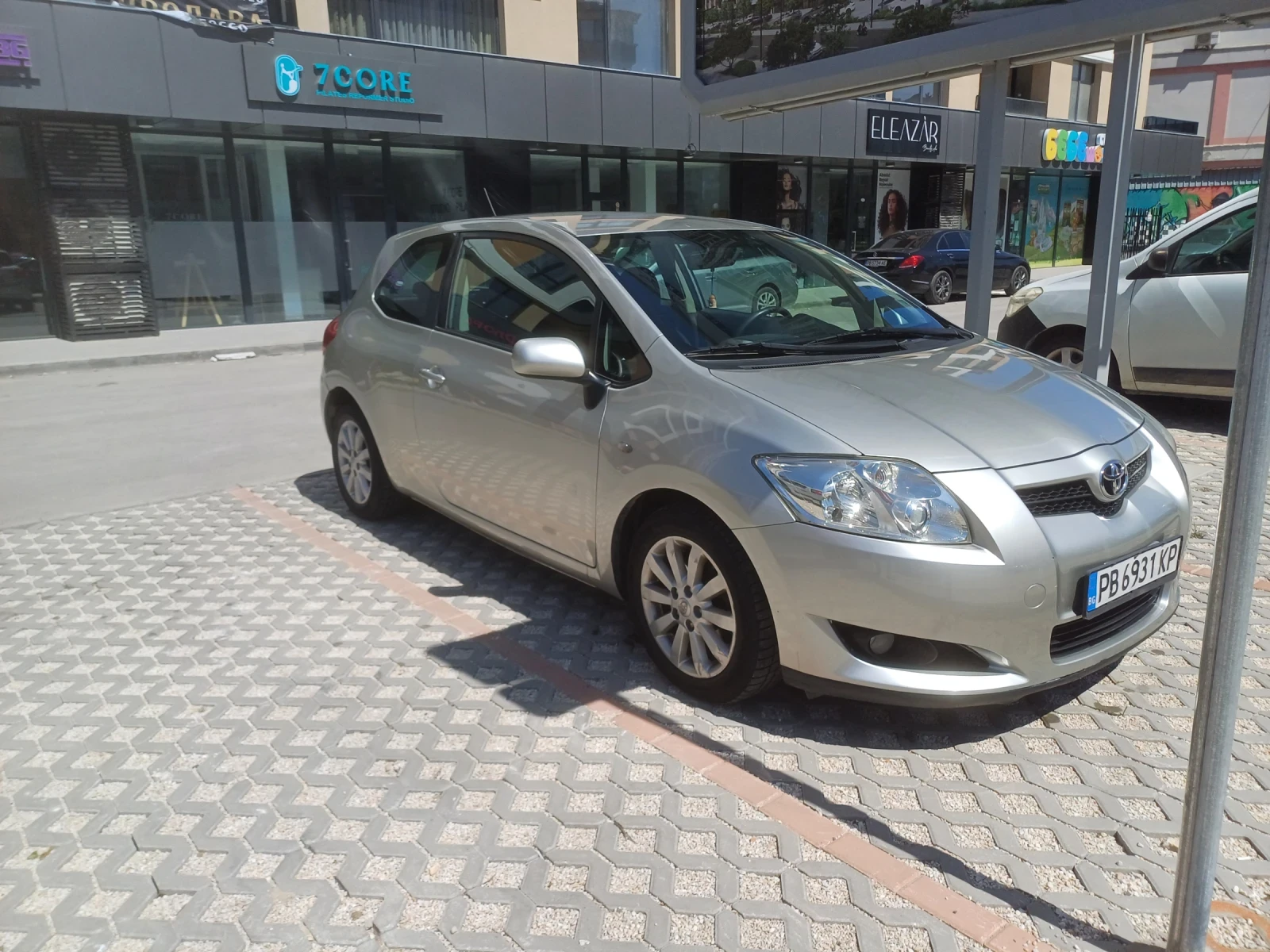 Toyota Auris 2.0-D4D - изображение 3