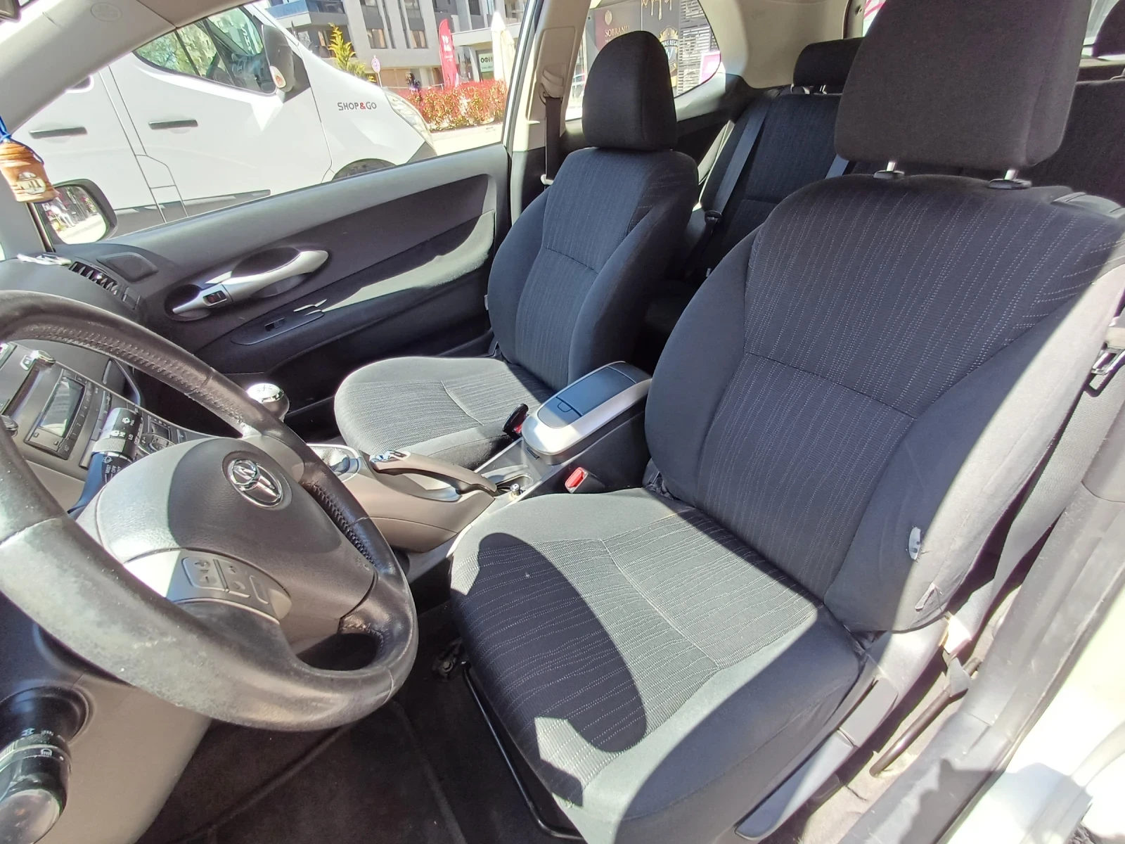 Toyota Auris 2.0-D4D - изображение 9