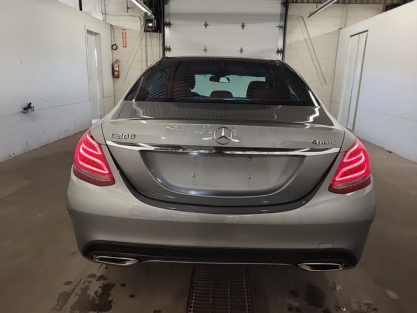 Mercedes-Benz C 300 * LUXURY* * АВТОКРЕДИТ* * ЦЕНА ДО БЪЛГАРИЯ*  - изображение 6