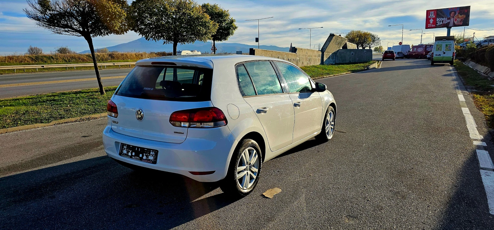 VW Golf  1.6   | Mobile.bg   4