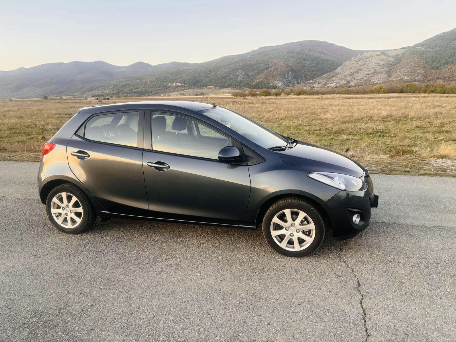 Mazda 2 1.3-75ks. | Mobile.bg   3