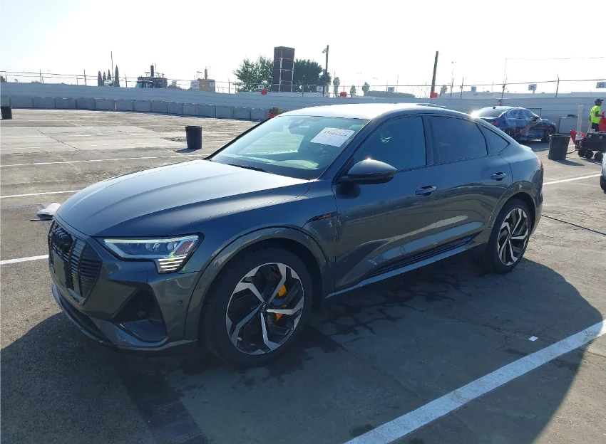 Audi E-Tron S LINE QUATTRO* ОБДУХВАНЕ* Bang & Olufsen* ПОДГРЕВ - изображение 2