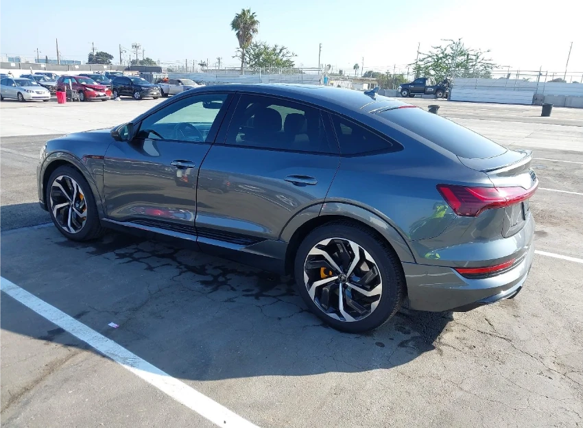 Audi E-Tron S LINE QUATTRO* ОБДУХВАНЕ* Bang & Olufsen* ПОДГРЕВ - изображение 4