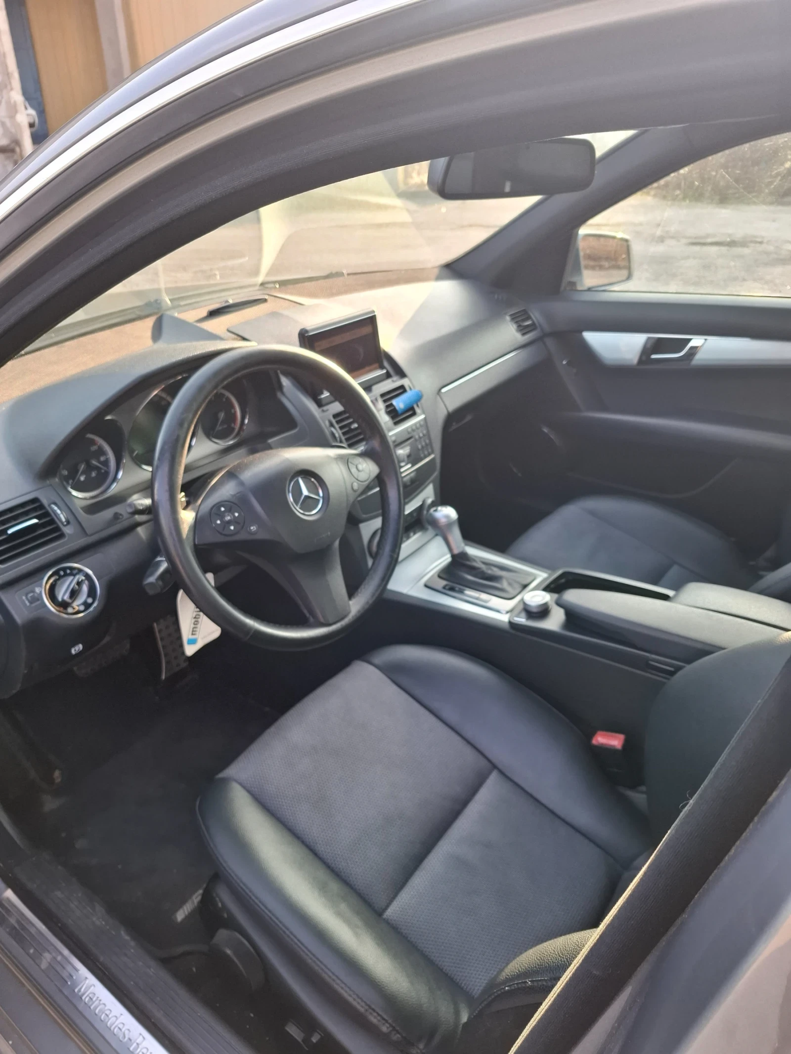 Mercedes-Benz C 220 AMG, снимка 13 - Автомобили и джипове - 53727304